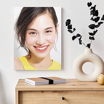 Amazon｜水原希子 ポスターの吊り下げ アートポスター アートフレーム